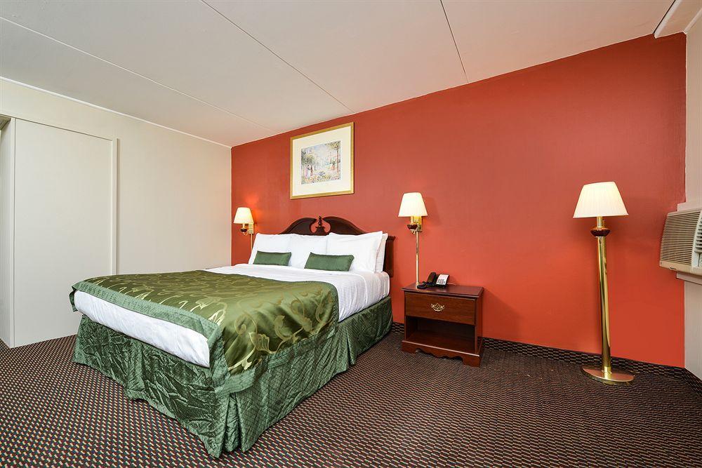 Center Street Value Inn Auburn Eksteriør billede