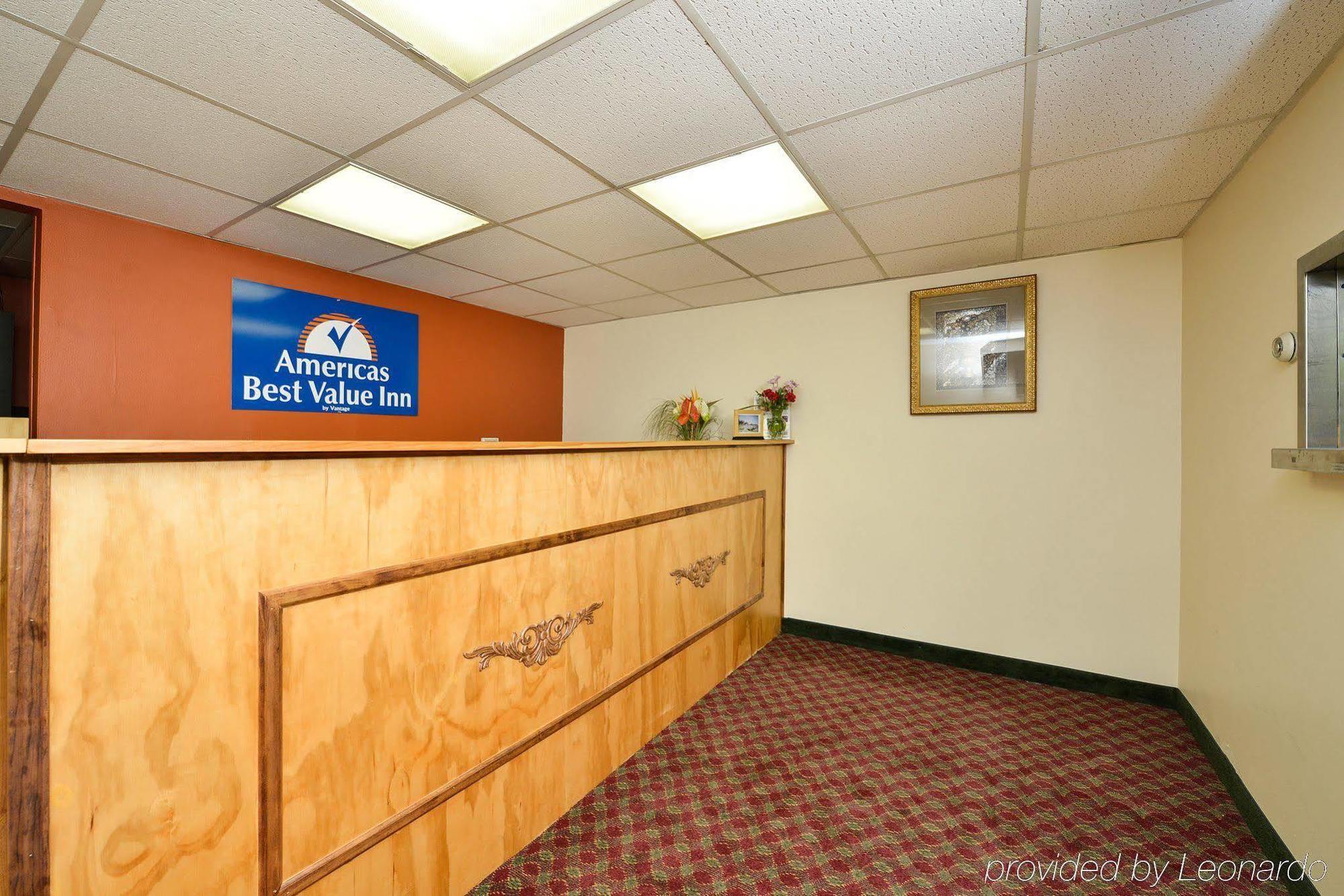 Center Street Value Inn Auburn Eksteriør billede